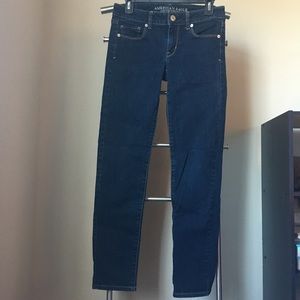 Size 4 American Eagle stretch Skinny Jeans